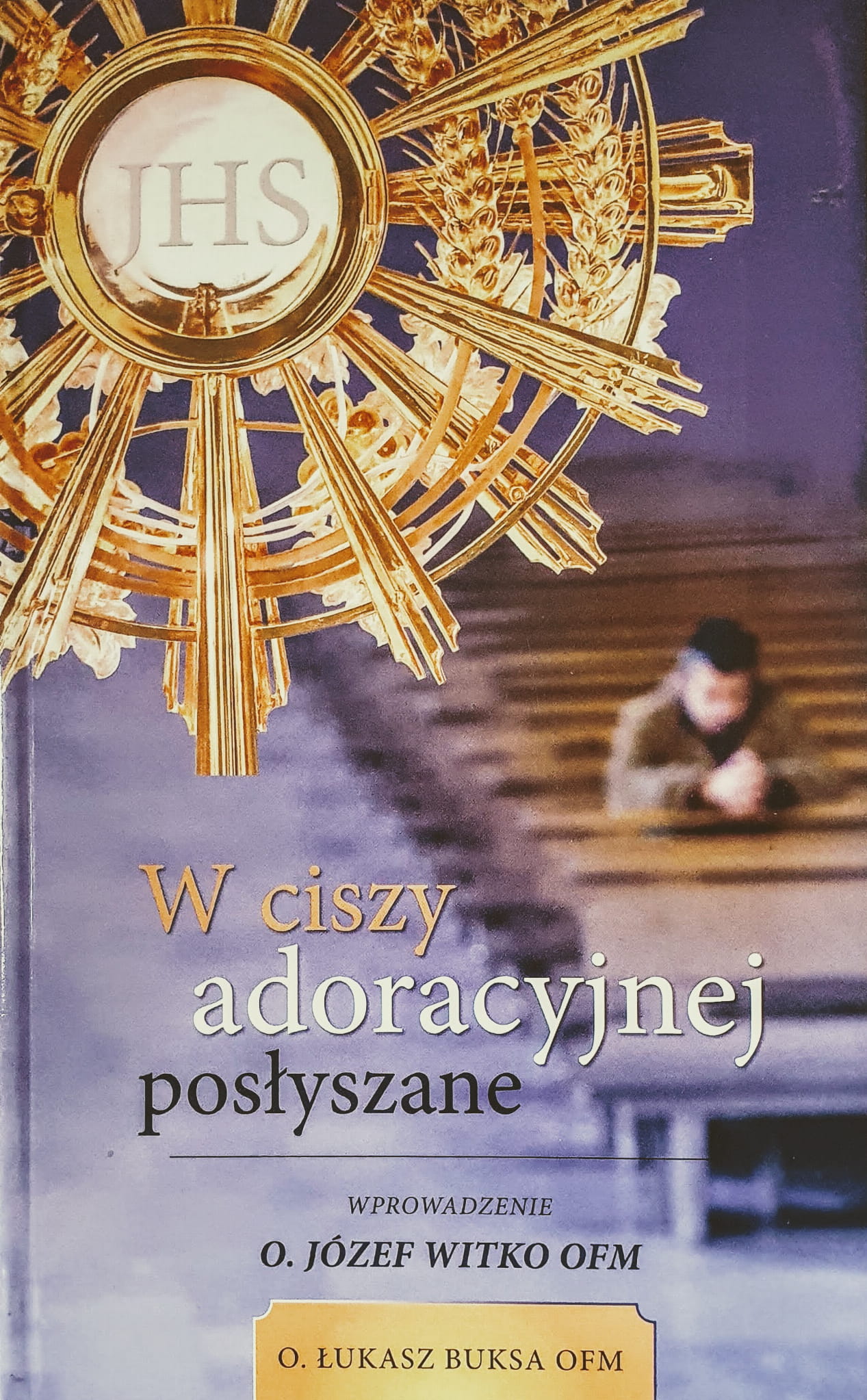3063_W ciszy adoracyjnej_1.jpeg